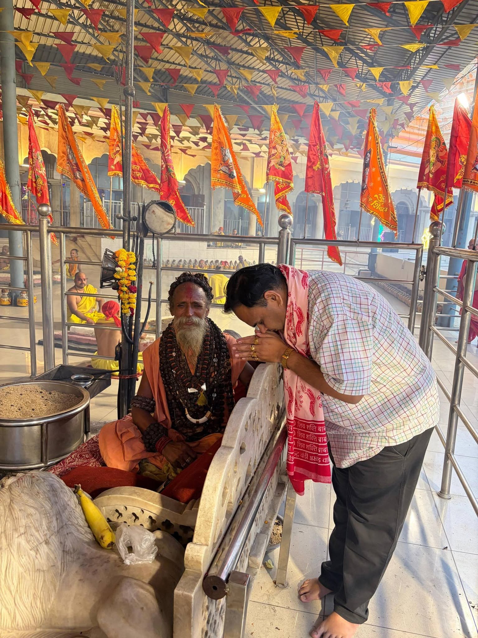 તા.૦૫-૦૬-૨૦૨૬ ના રોજ સિદ્ધ પીઠ શ્રી શિવ શક્તિ બાબા કાલિદાસ ધામ સાંપલા આશ્રમમાં આજે સંત યજ્ઞ સમ્રાટ મહામંડલેશ્વર સ્વામી શ્રી કાલિદાસજી મહારાજ દ્વારા યાદ અને આયોજિત અતિ પવિત્ર સવાર શ્રી લક્ષ્મી નારાયણ અષ્ટ લક્ષ્મીના પવિત્ર સમયે હવન-યજ્ઞમાં ભાગ લીધો અને આશીર્વાદ લો.